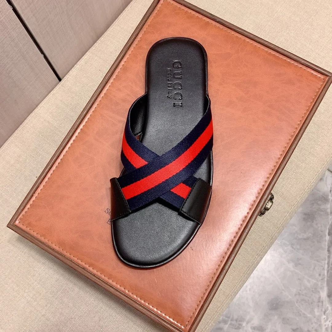 Slippers: New model: Factory price: 220💰💰🎩🎩🔥🔥《 Gucci* 》Series of slippers top purchasing agent🔍🔍Sold simultaneously for men, original Italian imported webbing made of selected cowhide, exquisite workmanship,), sole: (super comfortable) original factory special sole, ⚠️exclusive double-layer movable molded sole super comfortable⚠️, real shot🎬the real thing is more beautiful🔍🔍266 regular code 38-45